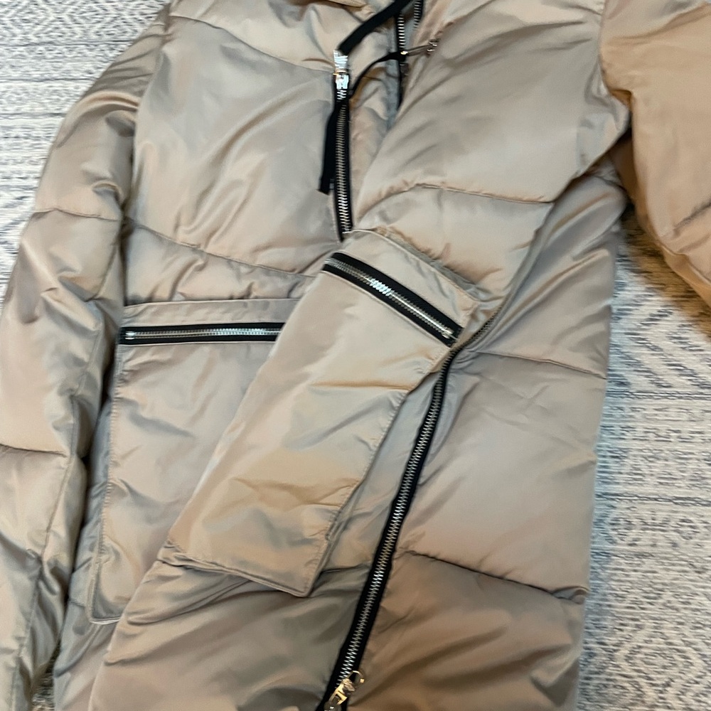 NWT Steve Madden Puffer Jacket in Sand color - Picture 3 of 5